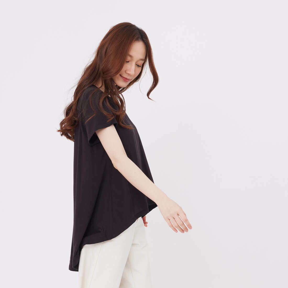 軟綿棉圓弧傘擺上衣/黑