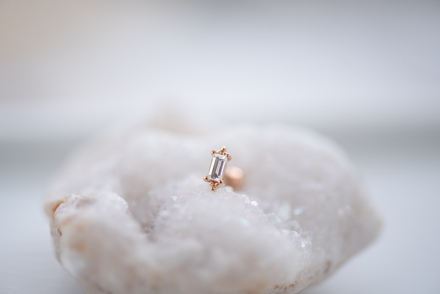 18K  Diamond Earring