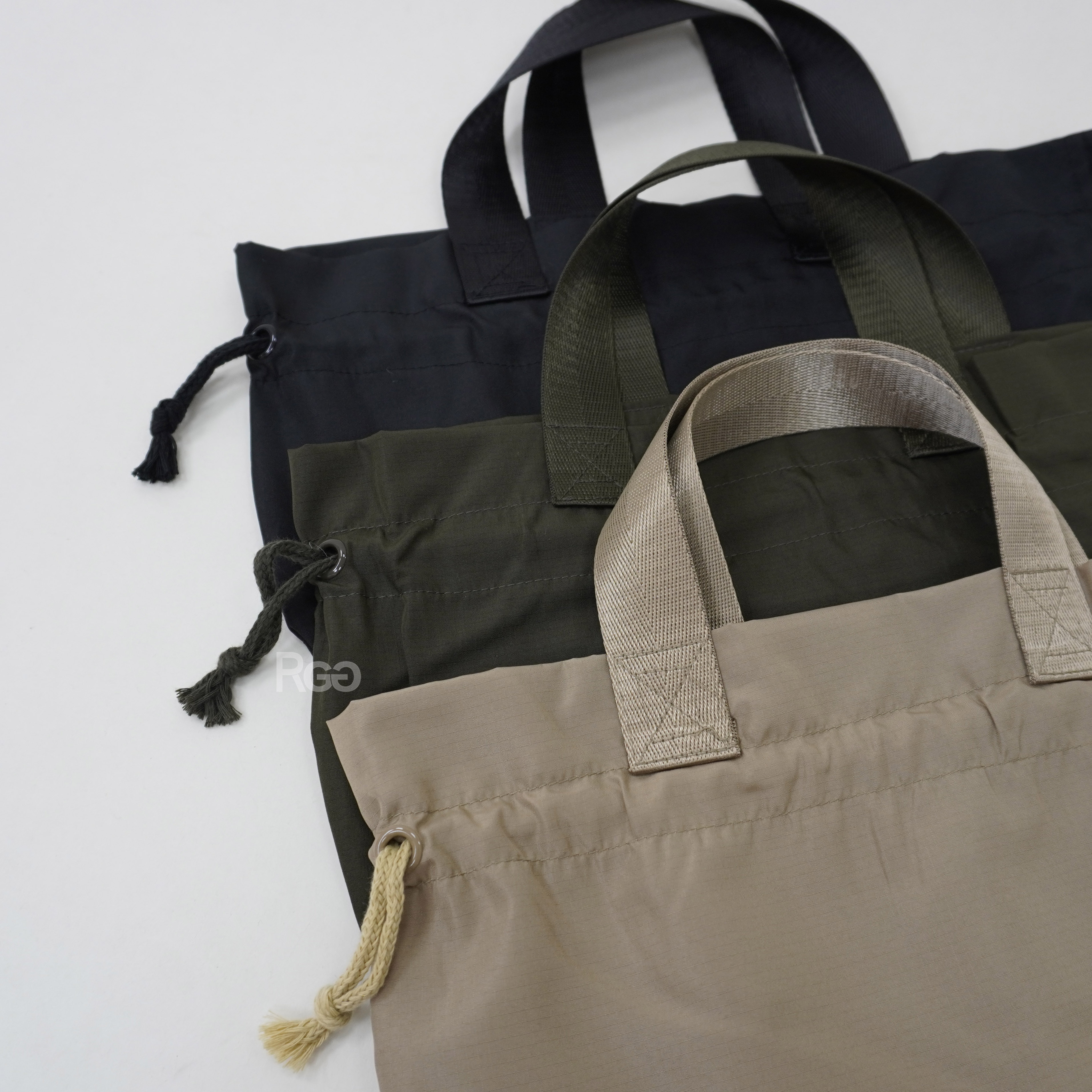 UA防撕裂抽繩提袋三色細節照