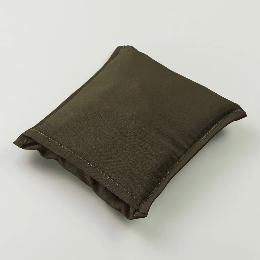 UA 可收納環保購物袋橄欖綠色收納起來的樣子