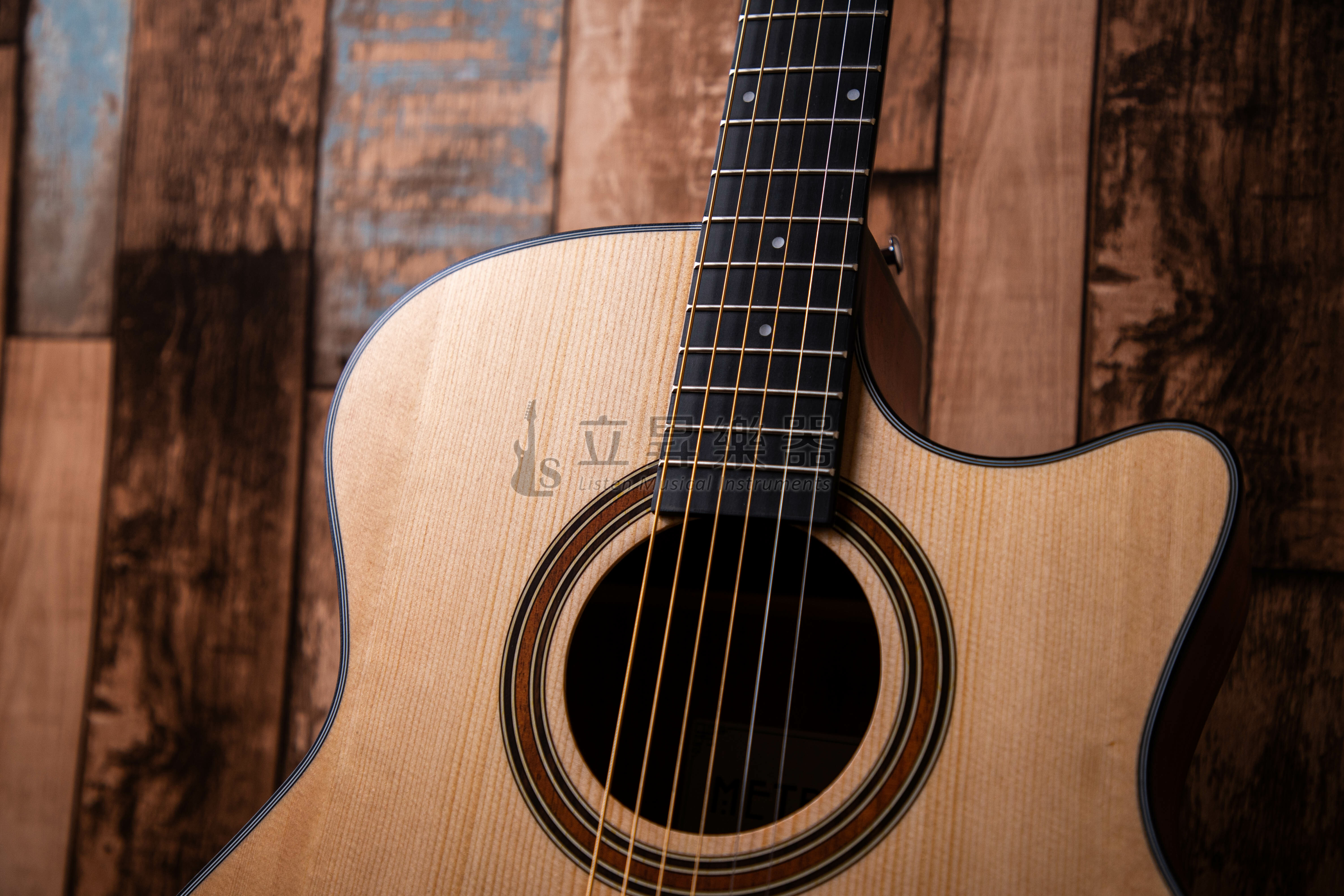 METRIC 霧面 雲杉木面單板 桃花心木側背板 GA桶缺角 木吉他 附琴袋、配件｜ MTC-40GS 40吋 METRIC 霧面 雲杉木面單板 桃花心木側背板 GA桶缺角 木吉他 附琴袋、配件｜ MTC-40GS 40吋 / MTC-41GS 41吋 第 3 張圖片｜三峽吉他 / Bass