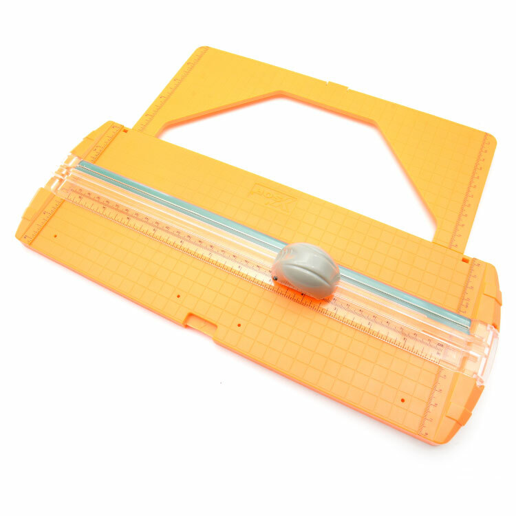 輕巧折疊式切割尺組