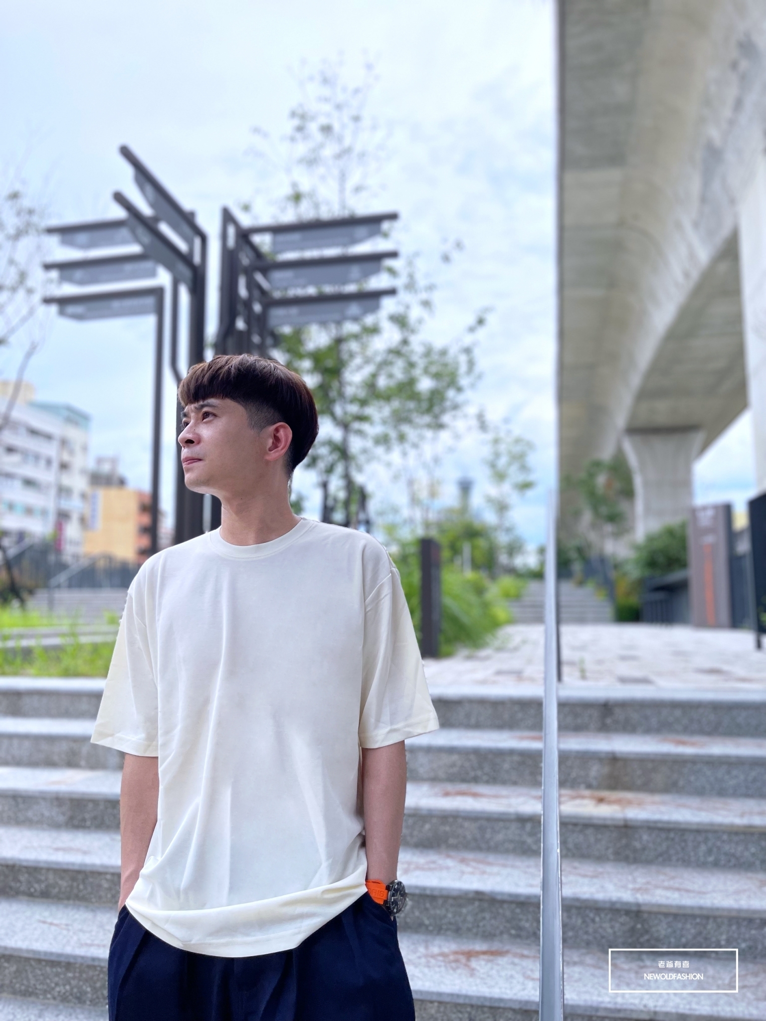 『新品上市』重磅全素車線領短T-米