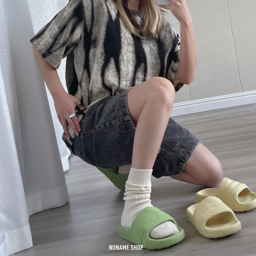 ADIDAS ORIGINALS adilette 22 熔岩 水泥 馬賽克 拖鞋 牛油果綠 (男/女同款)