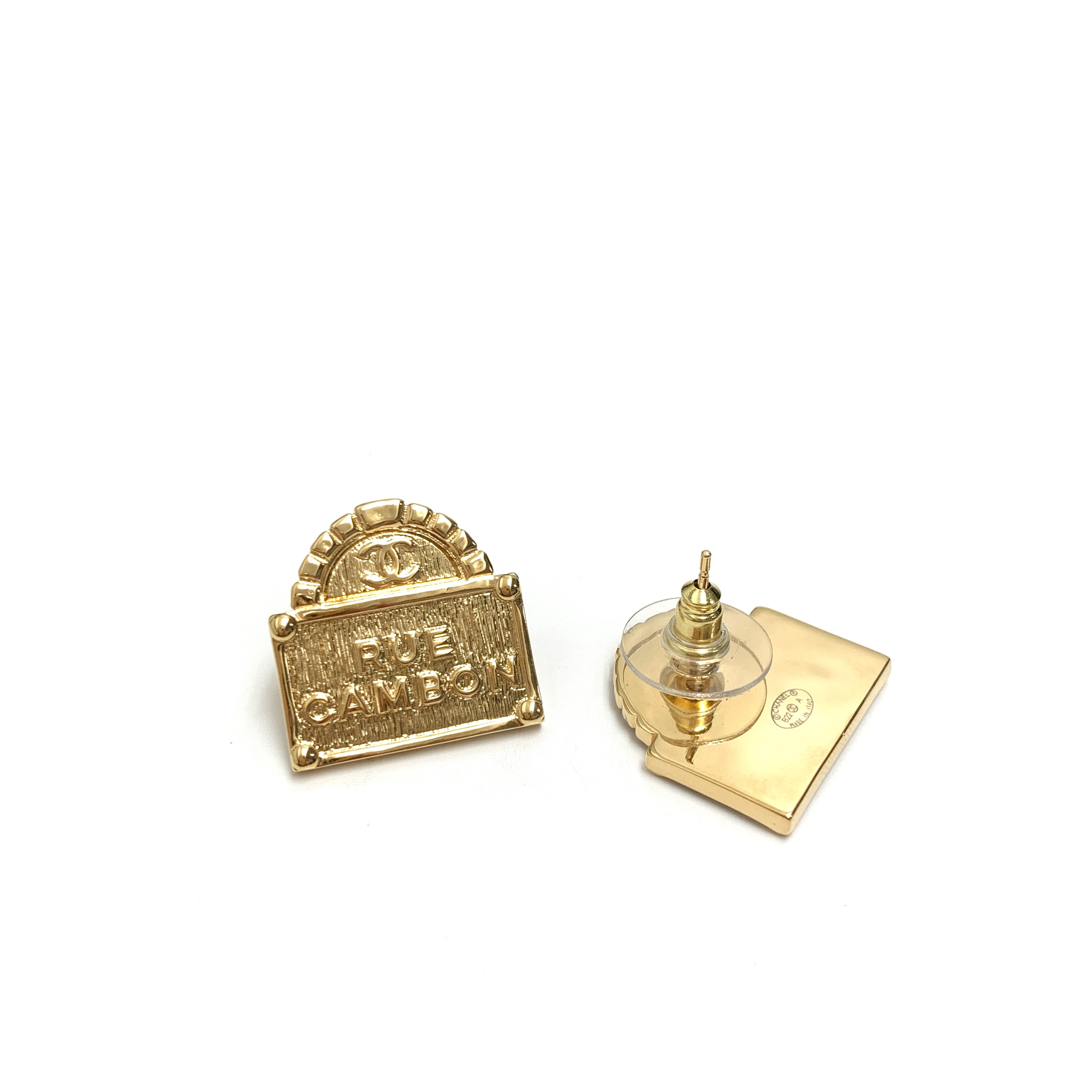 全新CHANEL耳環 AB8749 金色細CC LOGO  RUE CAMBON CHANEL EARRING #BRAND NEW #香榭站正品
