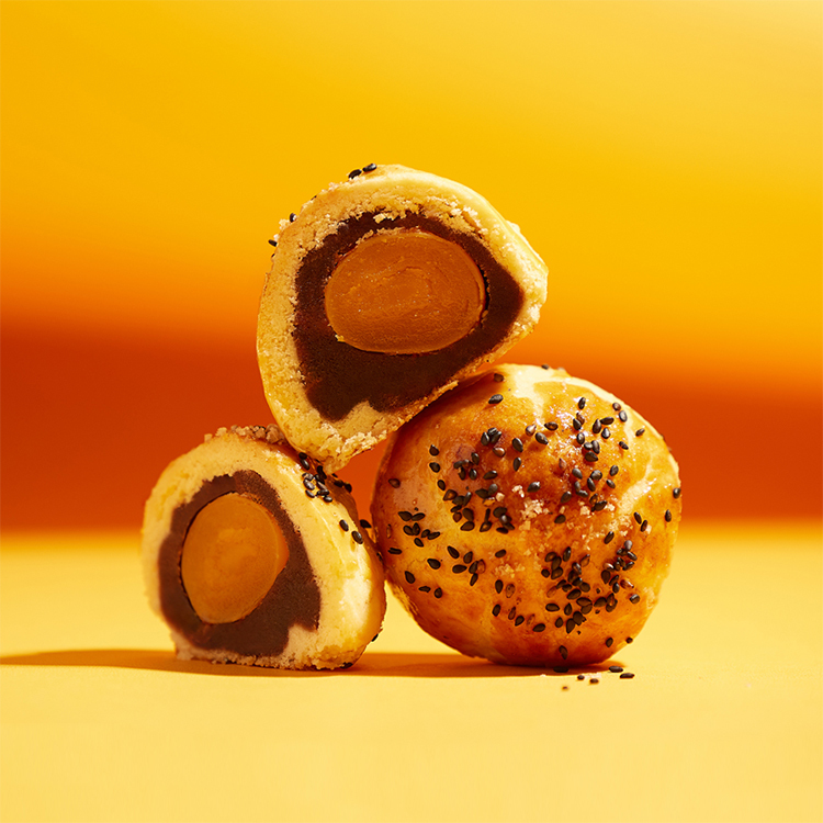 鹽之花菠蘿蛋黃酥禮盒｜年銷 15 萬顆