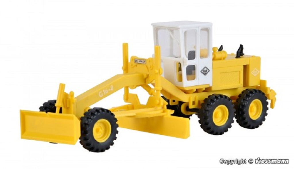 Kibri 11650 HO scale O&K grader, yellow