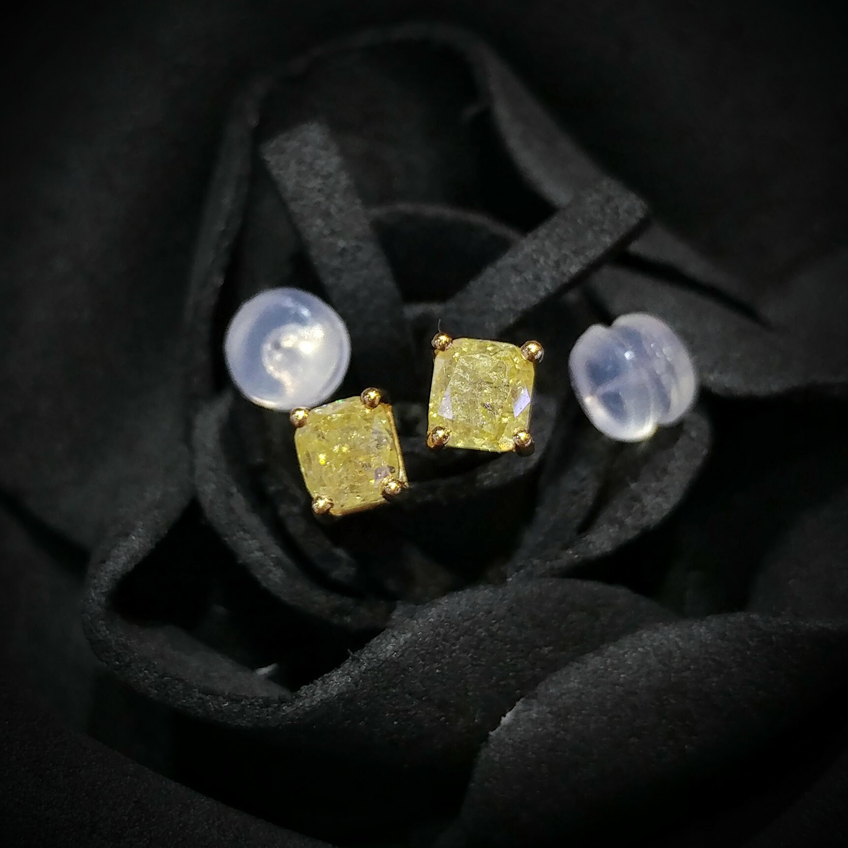 全新18K金【主石1卡11份方形黃鑽】耳環