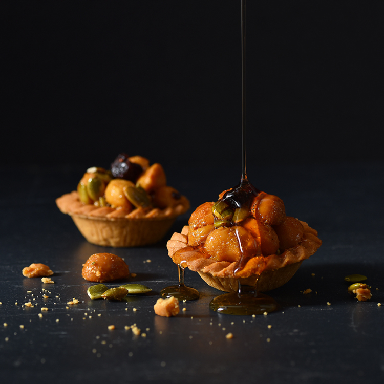 【香港/澳門 含運組】夏威夷豆豆塔6入禮盒1盒+ 法式牛軋糖-夾鏈袋252g1包 - 糖村