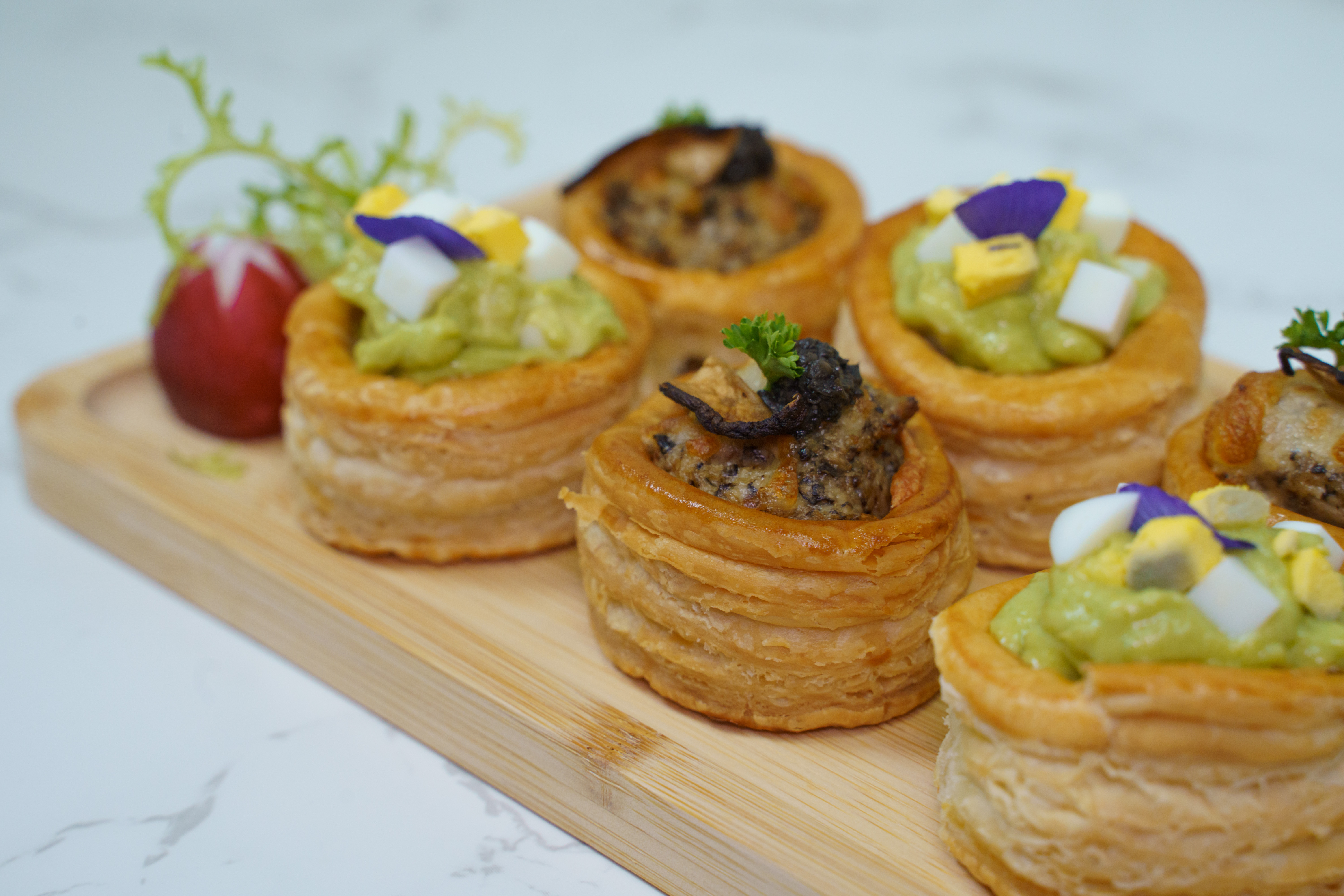 ⿊松露野菌酥盒(素) (8件)