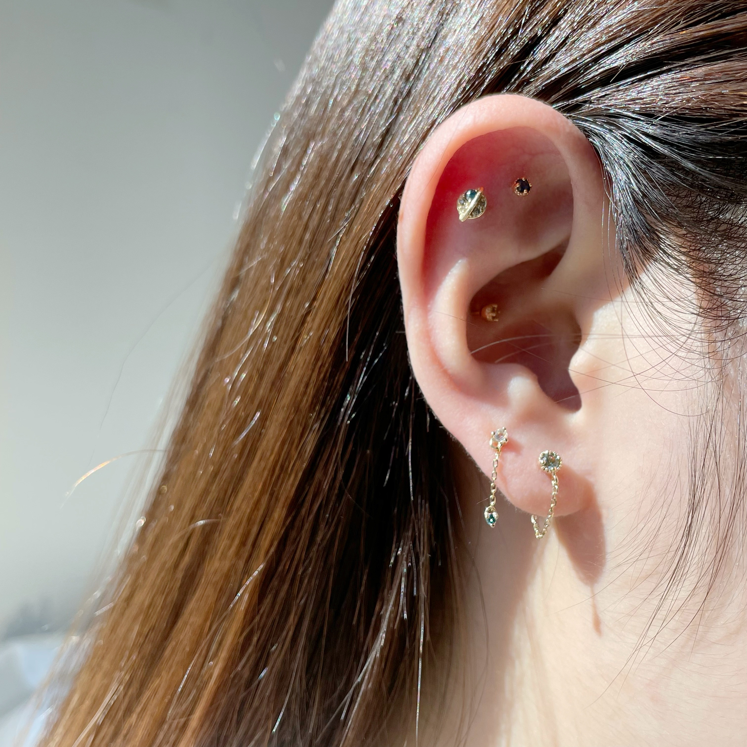 14K mini三爪月光藍鑽小鏈子耳環(單)