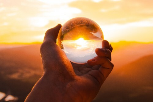 如何判斷命理師或通靈老師準不準