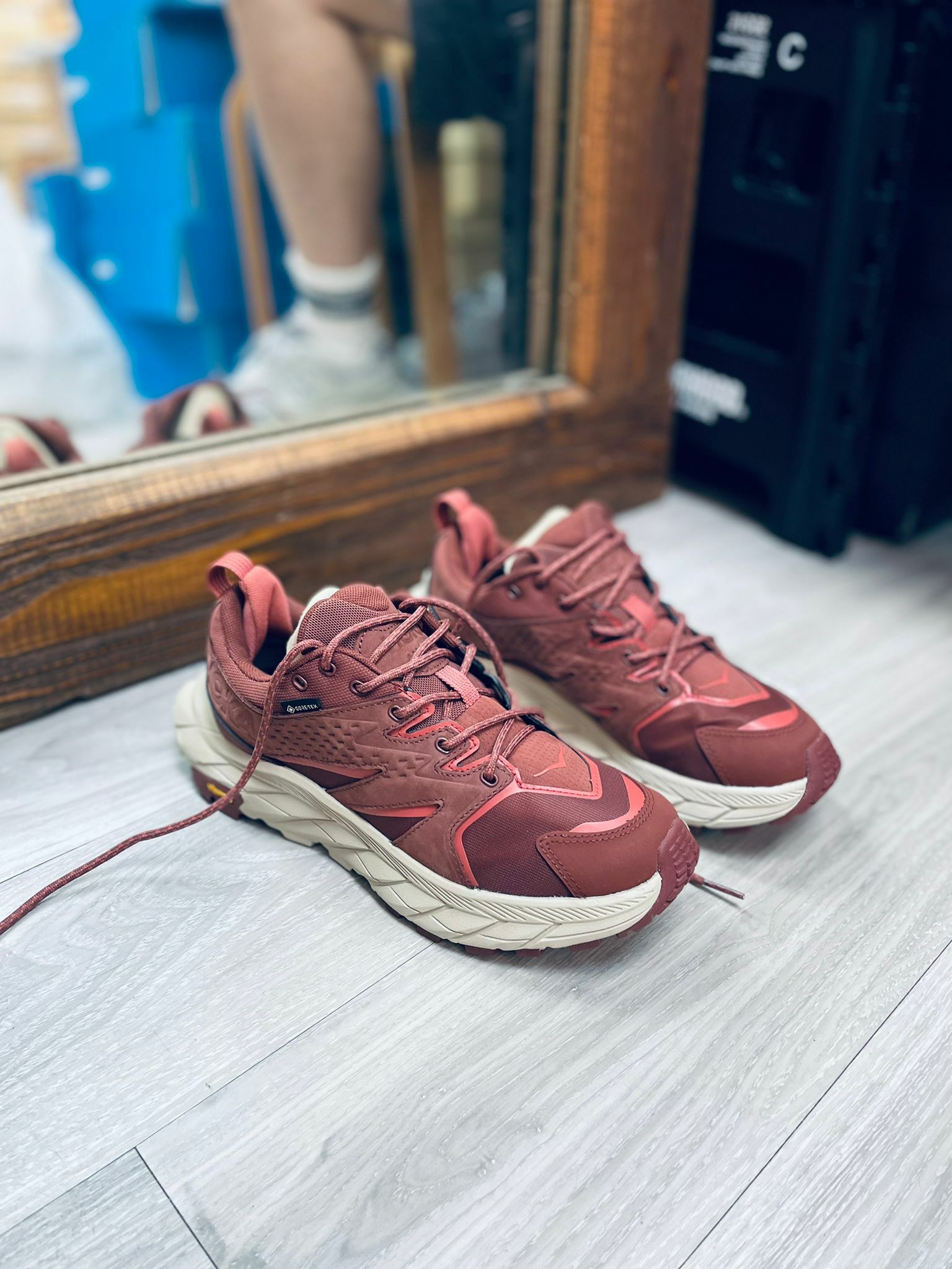 {現貨} Hoka One One Anacapa Low Gore-tex Womens