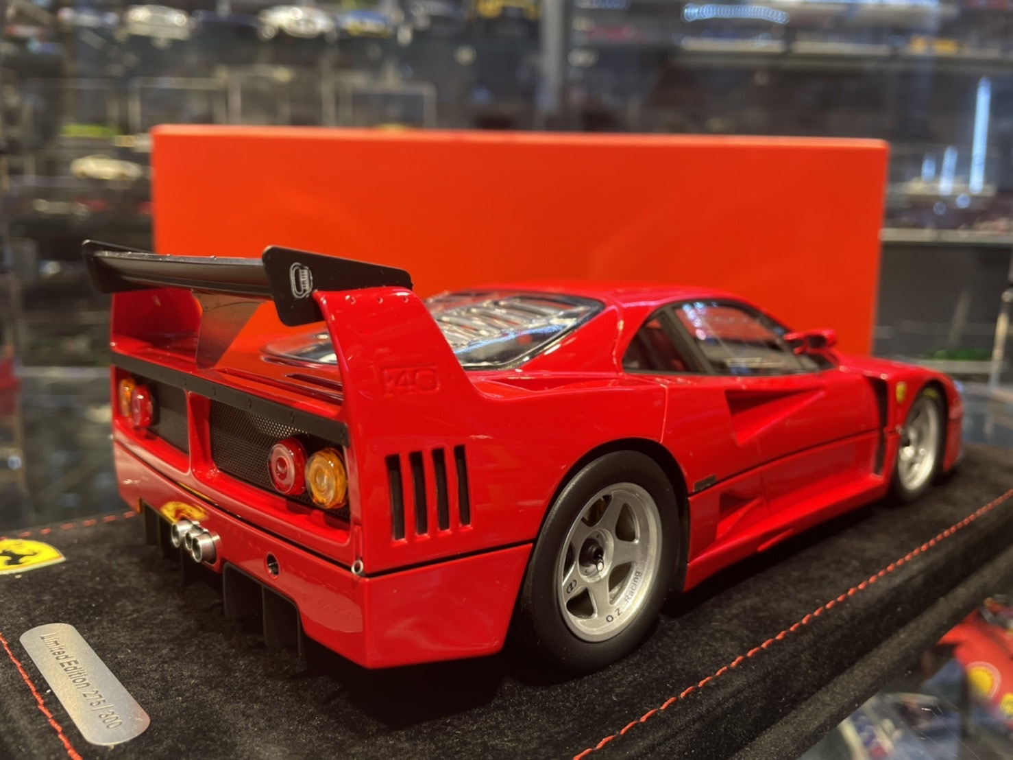 BBR P18139A Ferrari F40 LM 1/18 (樹酯車)