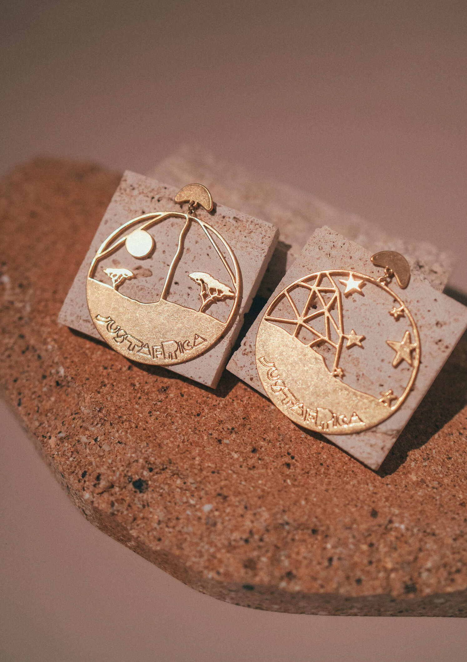 【Just Africa】Momentous - 金屬鏤空圓形耳環 (耳夾款)