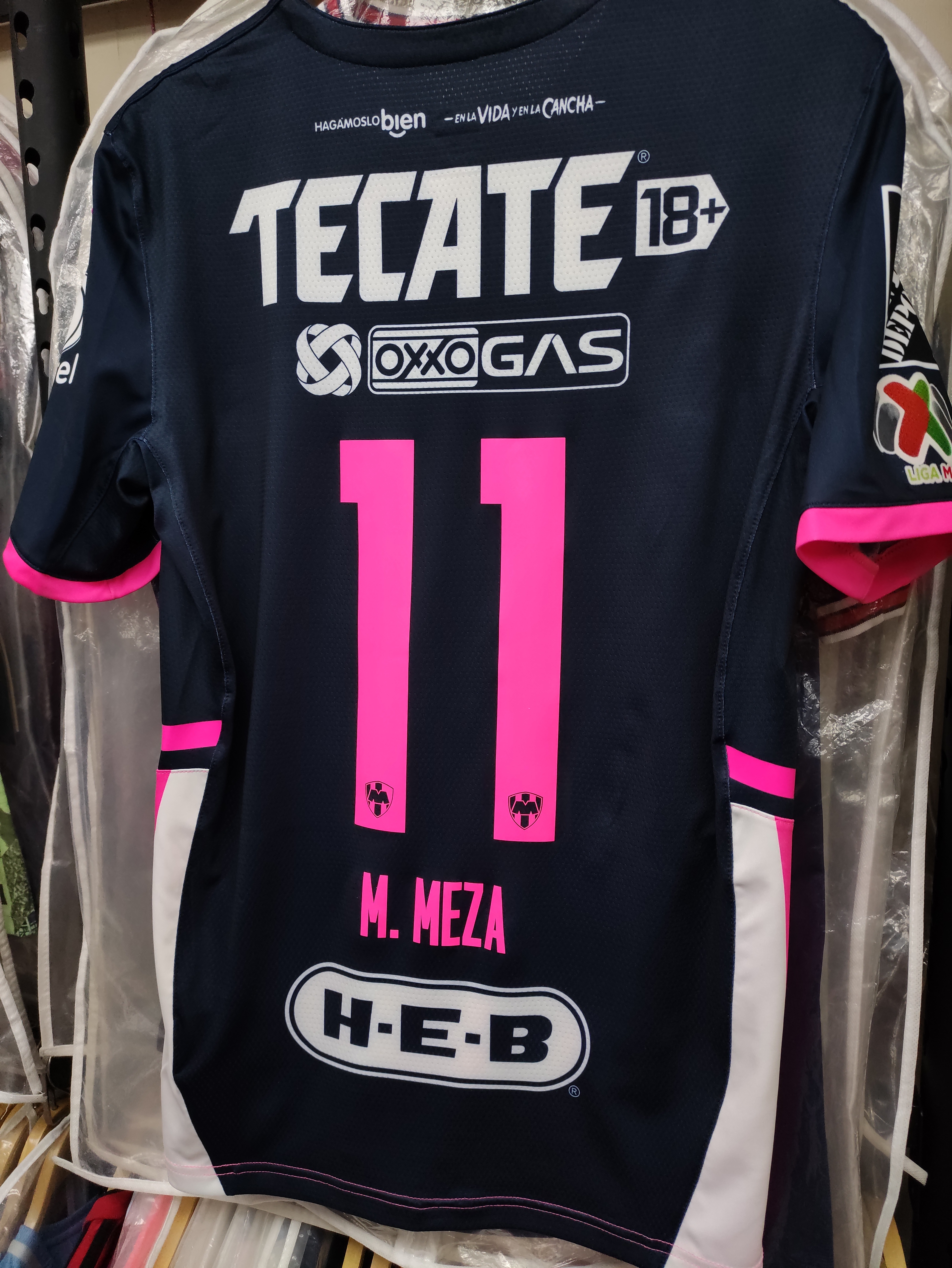 21-22蒙特雷預防乳癌特別版球員版球衣