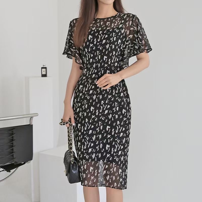 刷痕荷葉袖包臀洋