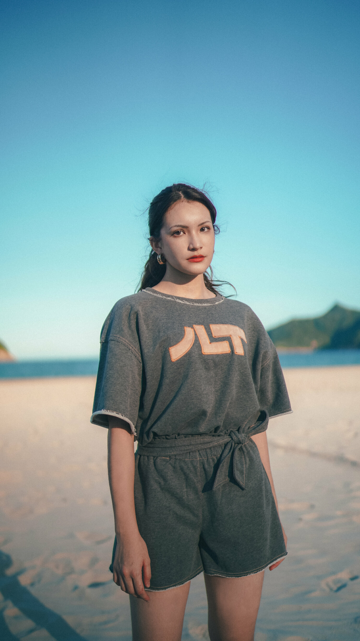 【Just Africa】兩著運動套裝連腰帶 - 昏灰色