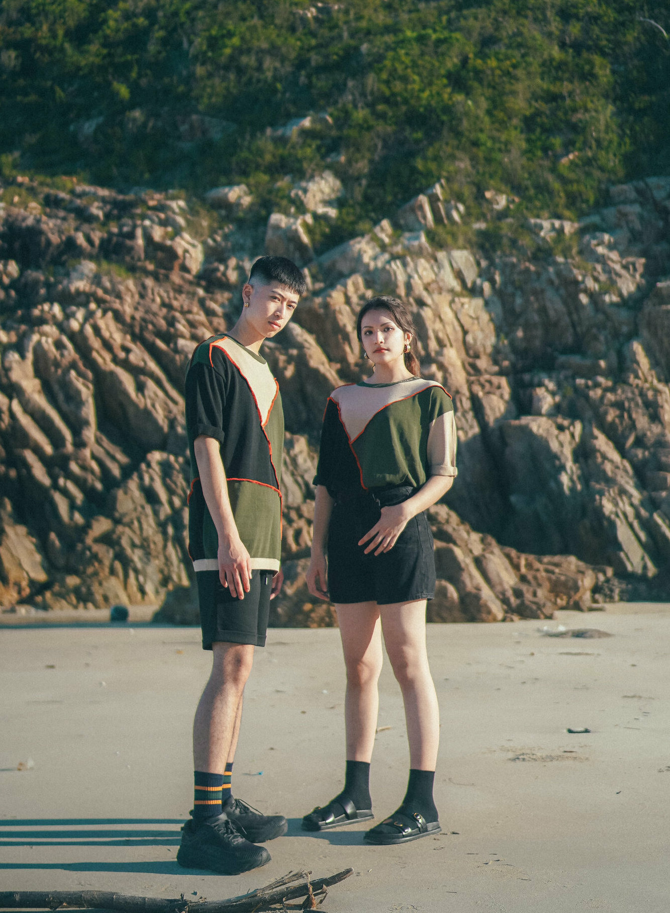 【Just Africa】Unisex 拼色針織Tee - 軍綠/黑/米色