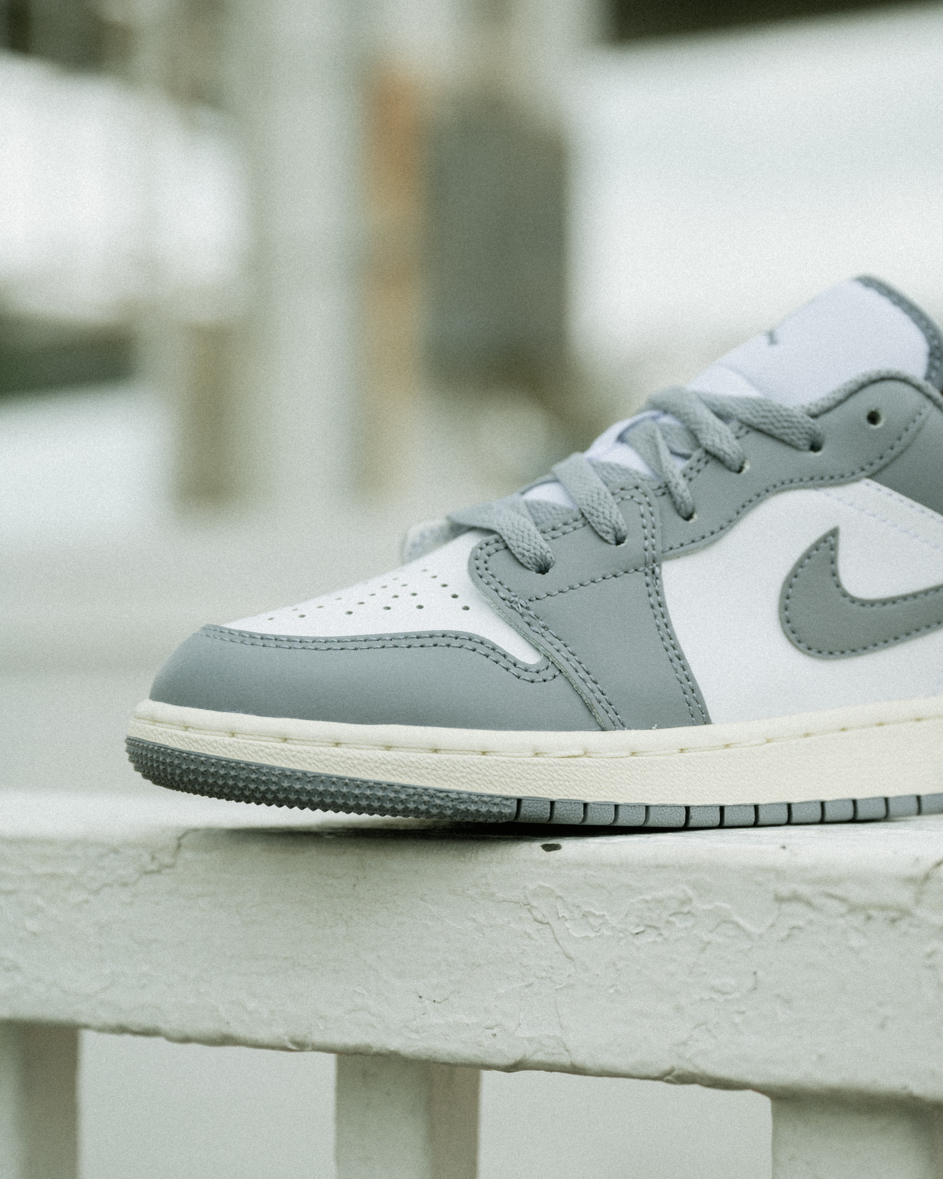 [INSTOCK] Air Jordan 1 Low GS Vintage Grey 553560-053