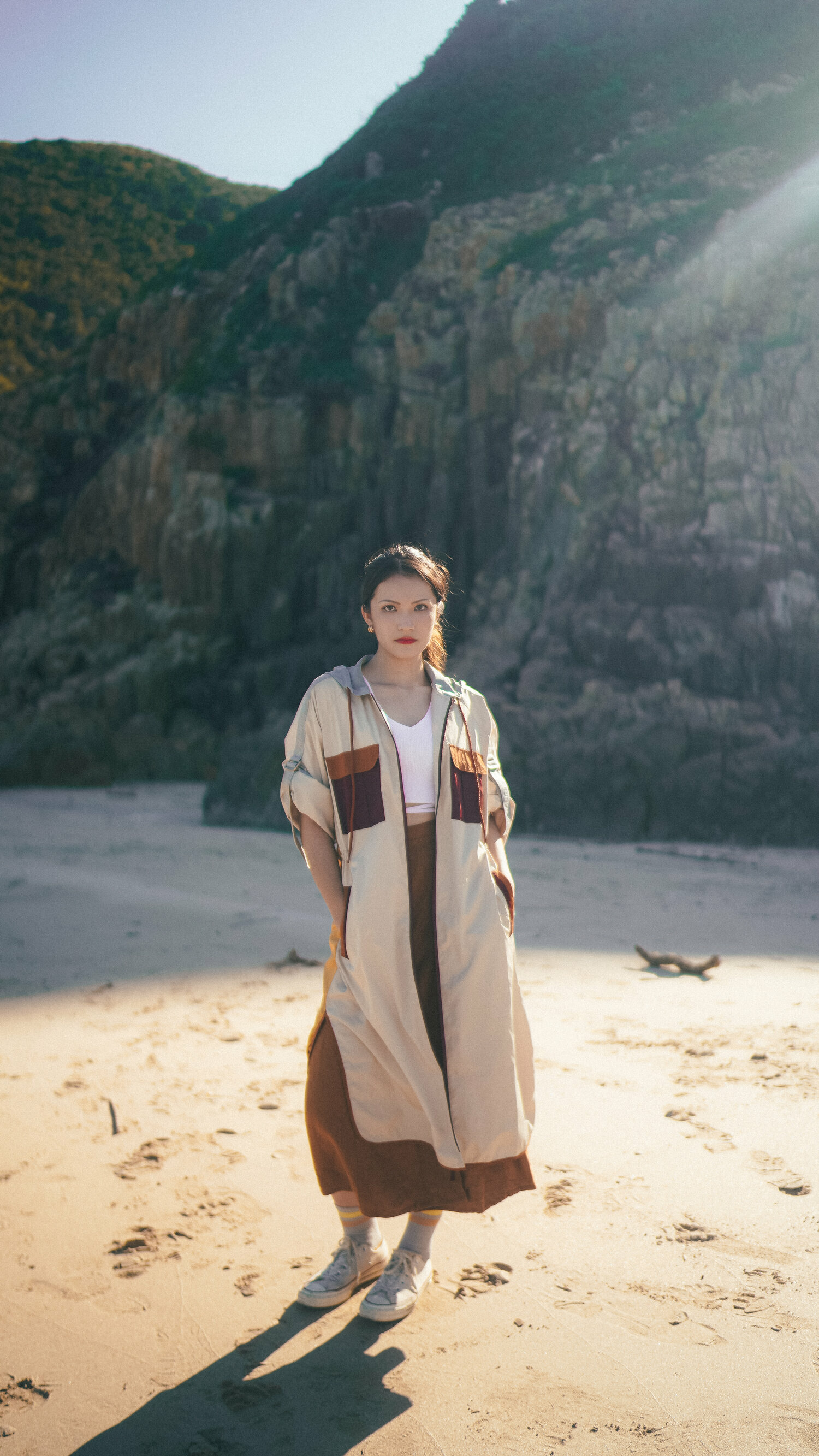 【Just Africa】輕薄防潑水拼色連帽PARKA外套 - 亞麻色