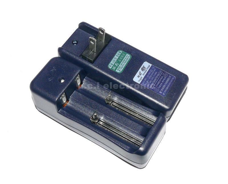 【UCI電子】(B-2) 正品 南孚環高 雙槽雙充 鋰電池充電器 2節 18650充滿自停 3.7V