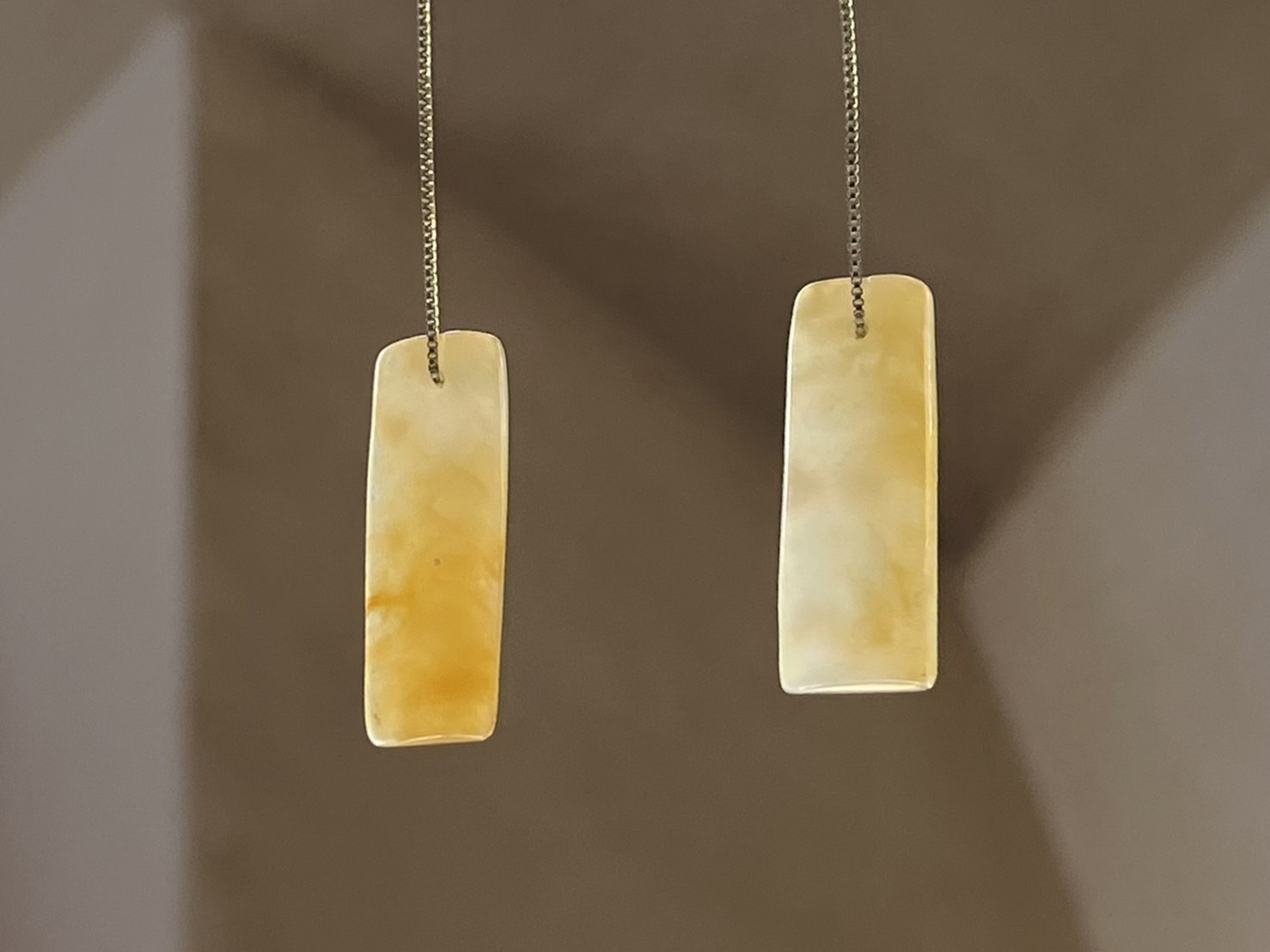 簡約設計冰透漸層黃翡耳墜