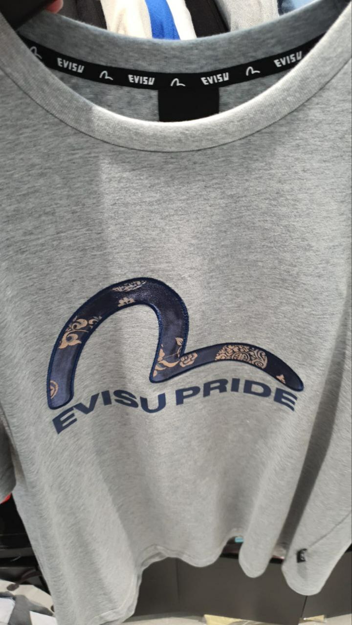 [S] EVISU SATIN APPLIQUE HILLS LOOSE FIT T-SHIRT, MELANGE GREY, EU2UTS709-MELANGE GREY (SEV63)