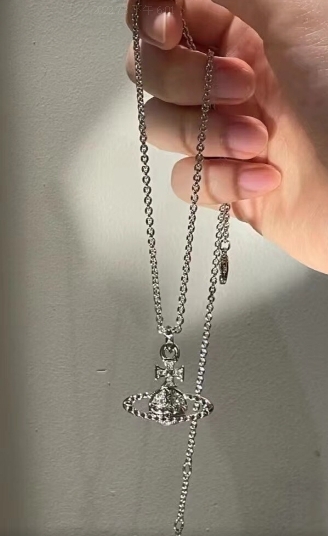 <快速出貨> Vivienne Westwood 滿鑽星球項鍊