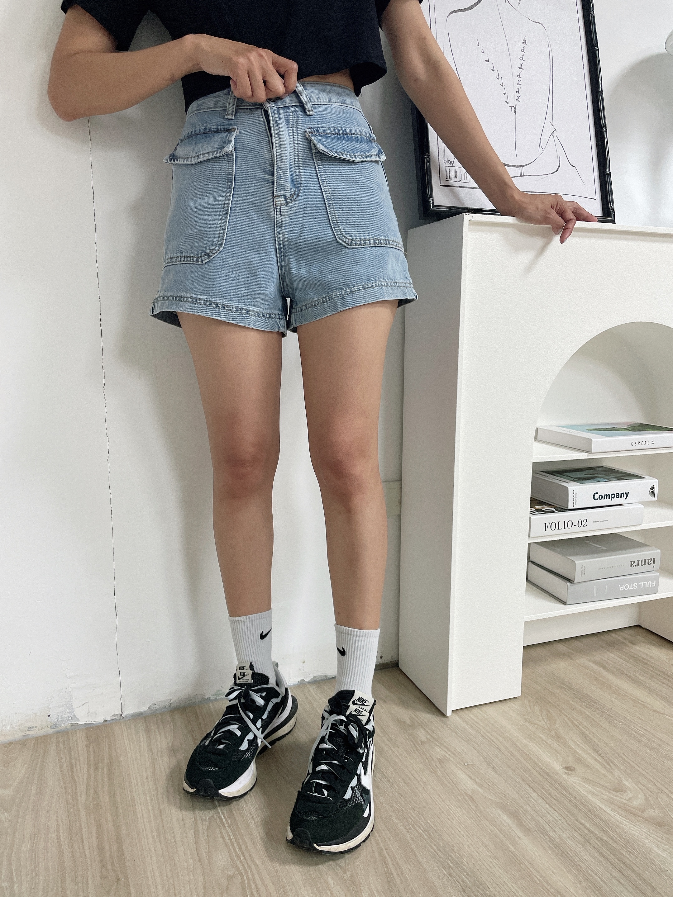 C084 車線造型牛仔短褲(兩色)(517) (現貨)