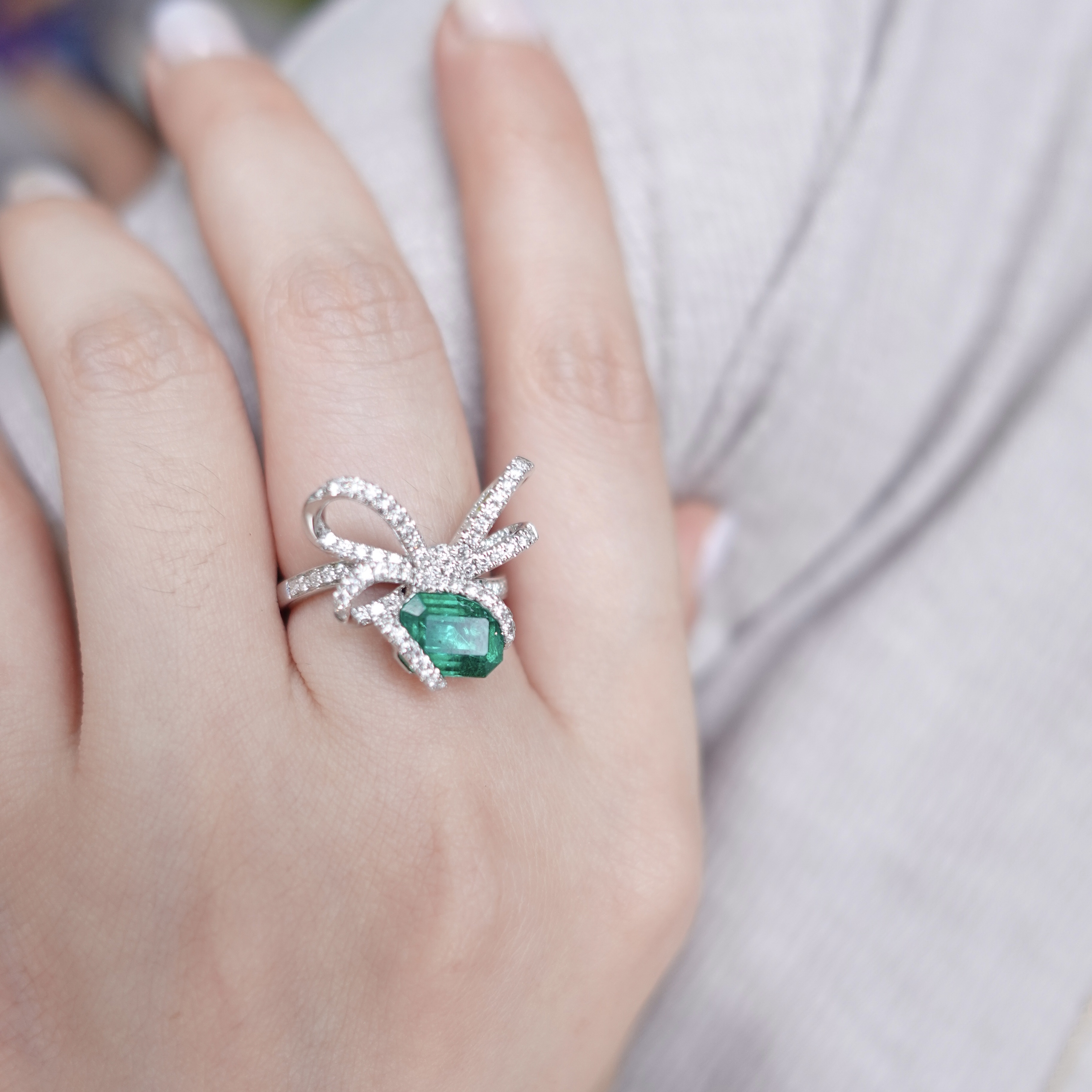 18K金祖母綠鑽石戒指吊墜兩用款（帶GUILD證書）