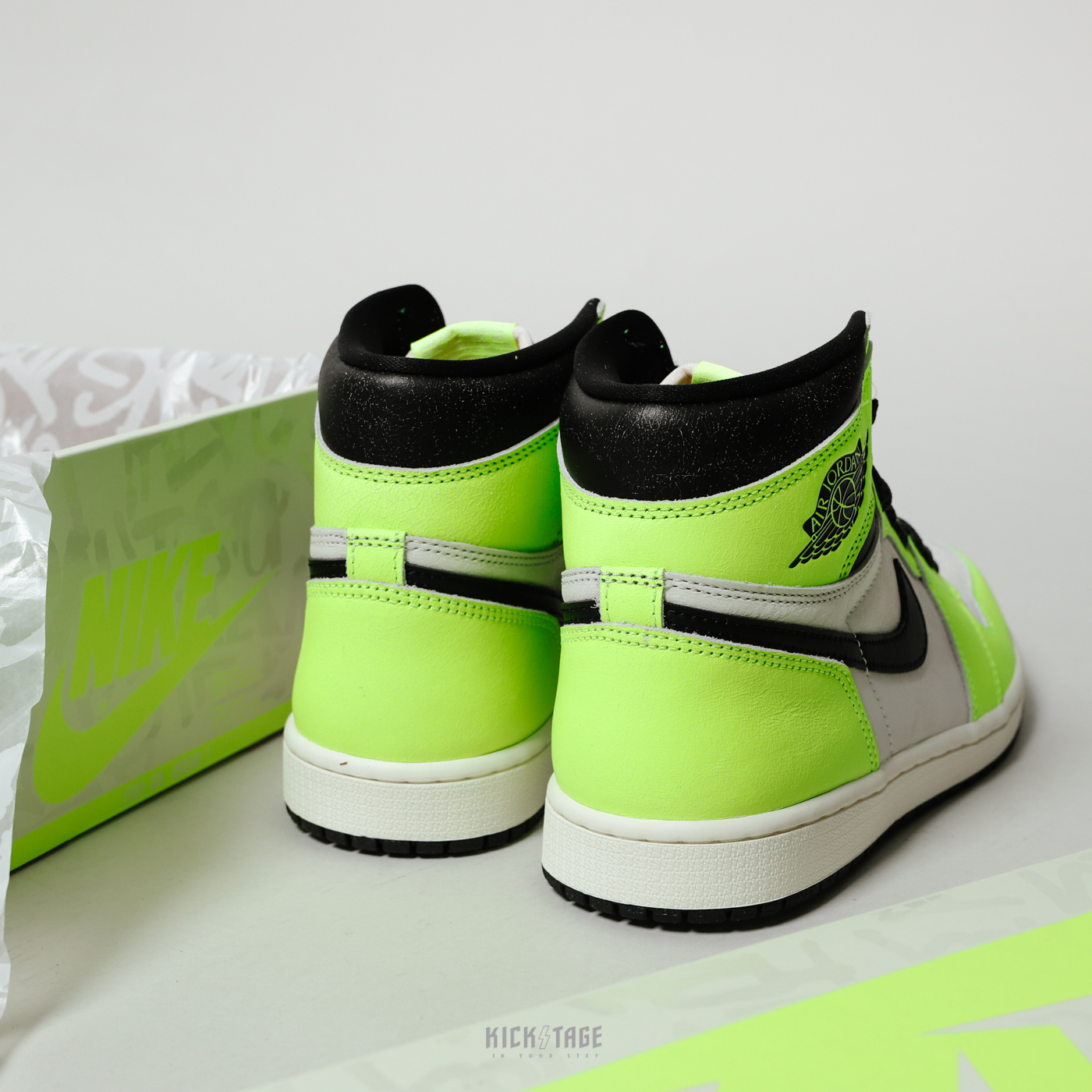 男鞋NIKE AIR JORDAN 1 High OG Visionaire 螢光黃黑白黃【555088-