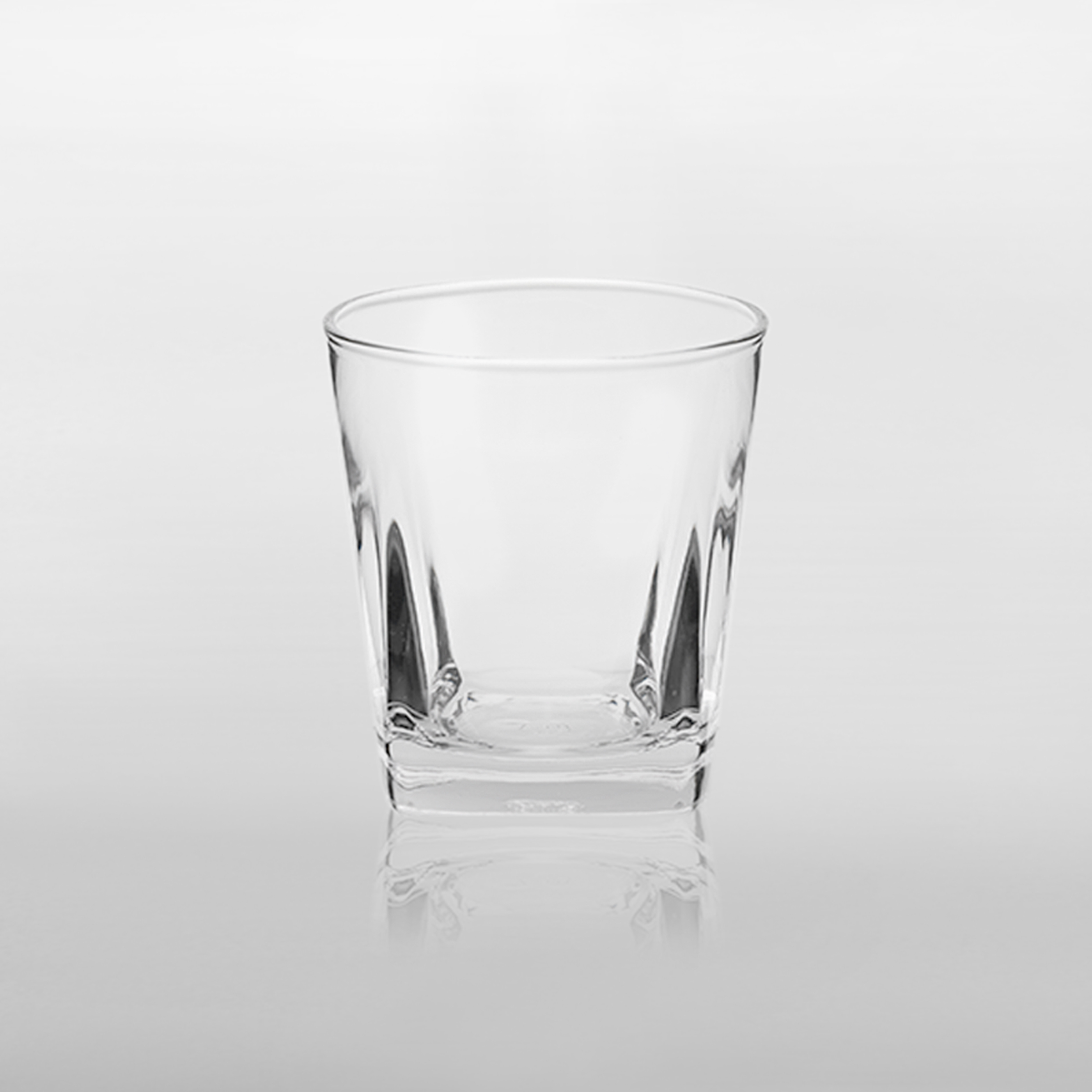威士忌杯