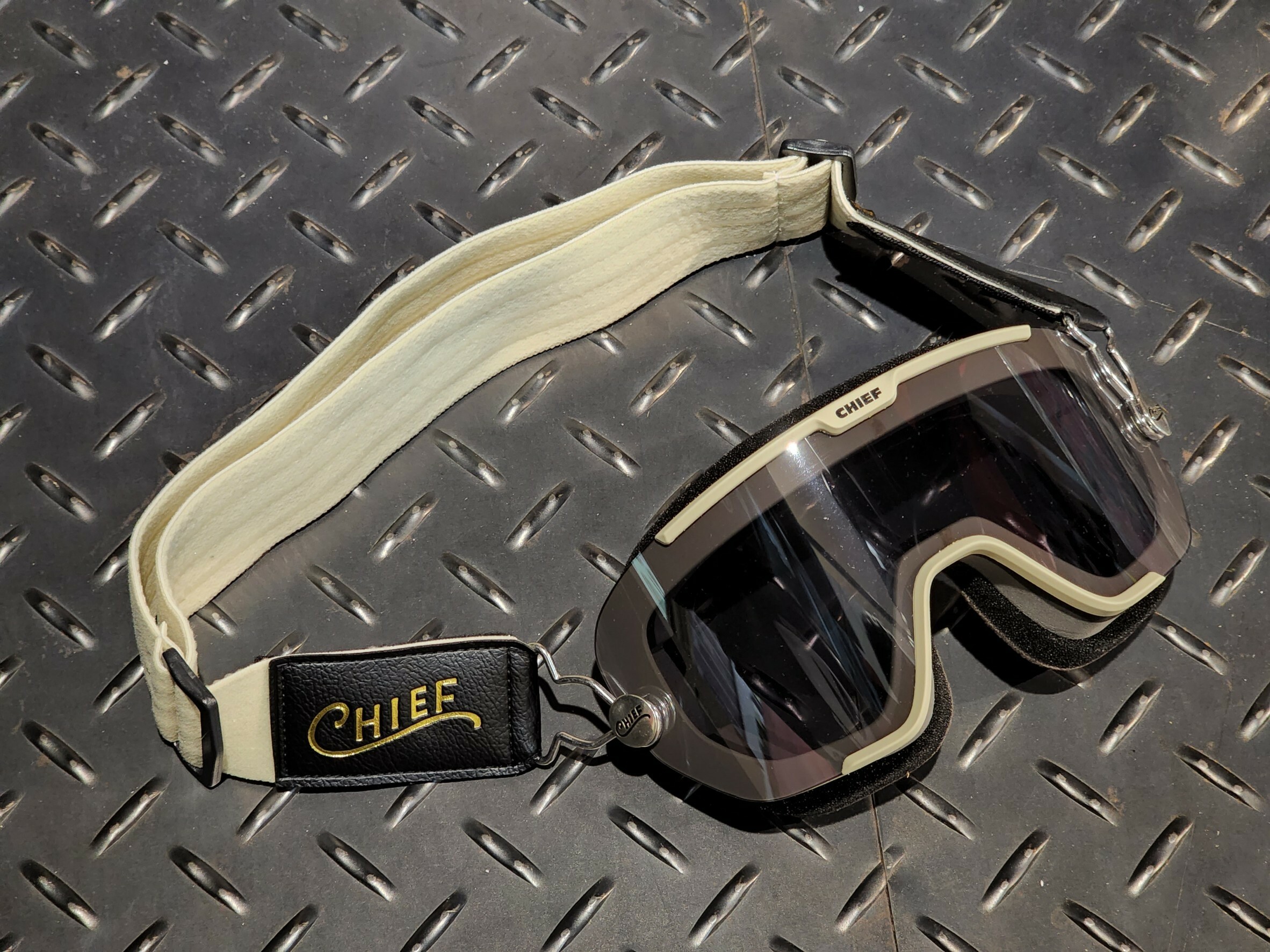 CHIEF AEGIS 艾癸斯 風鏡 護目鏡 白色