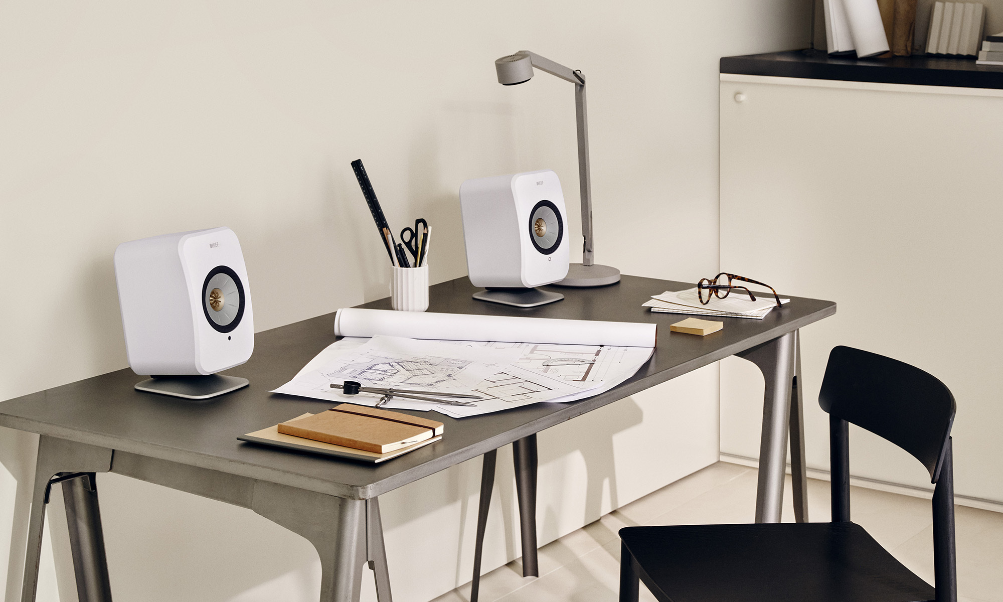 KEF LSX WHITE + P1 Desk Pad 美品 スタンド付-