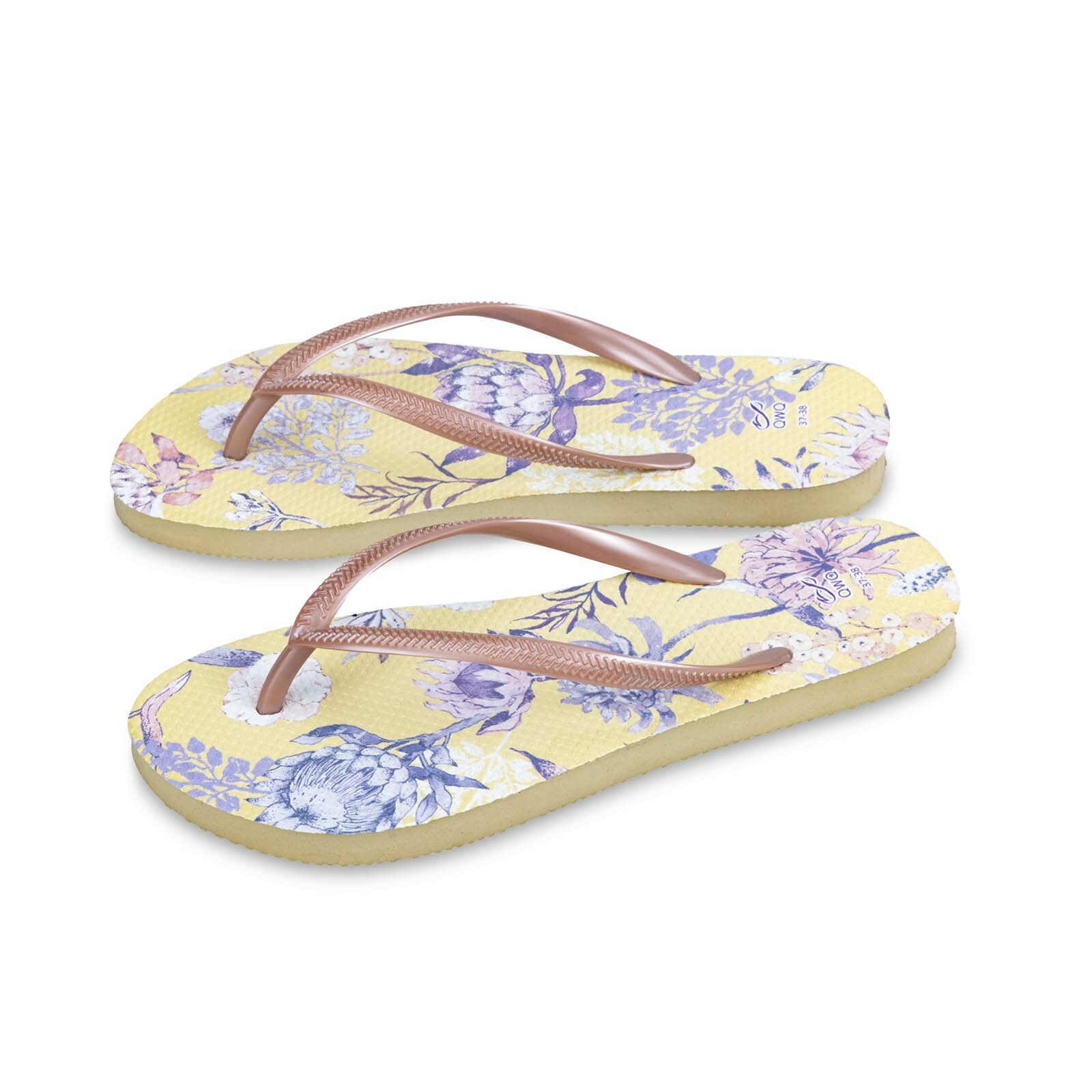 露台上的波麗-皇后普蒂亞 女款細帶人字夾腳拖鞋 沙金