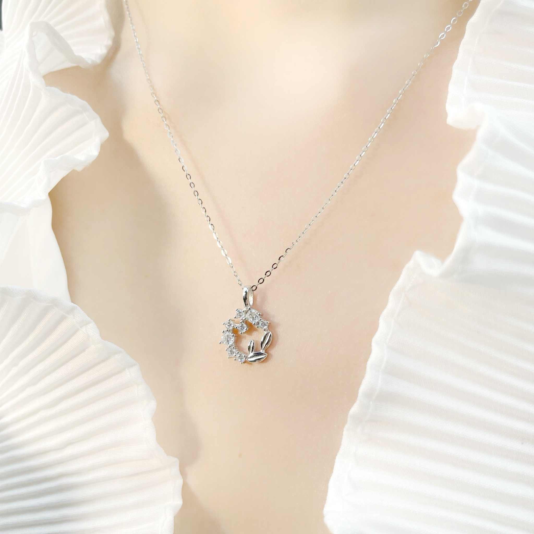 | 925 Silver・ White Gold  | Floral Confession Necklace | NE0483 |