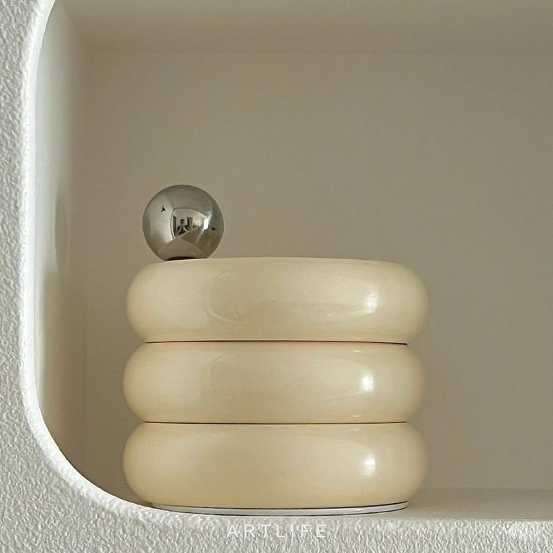 甜甜圈旋轉飾品盒