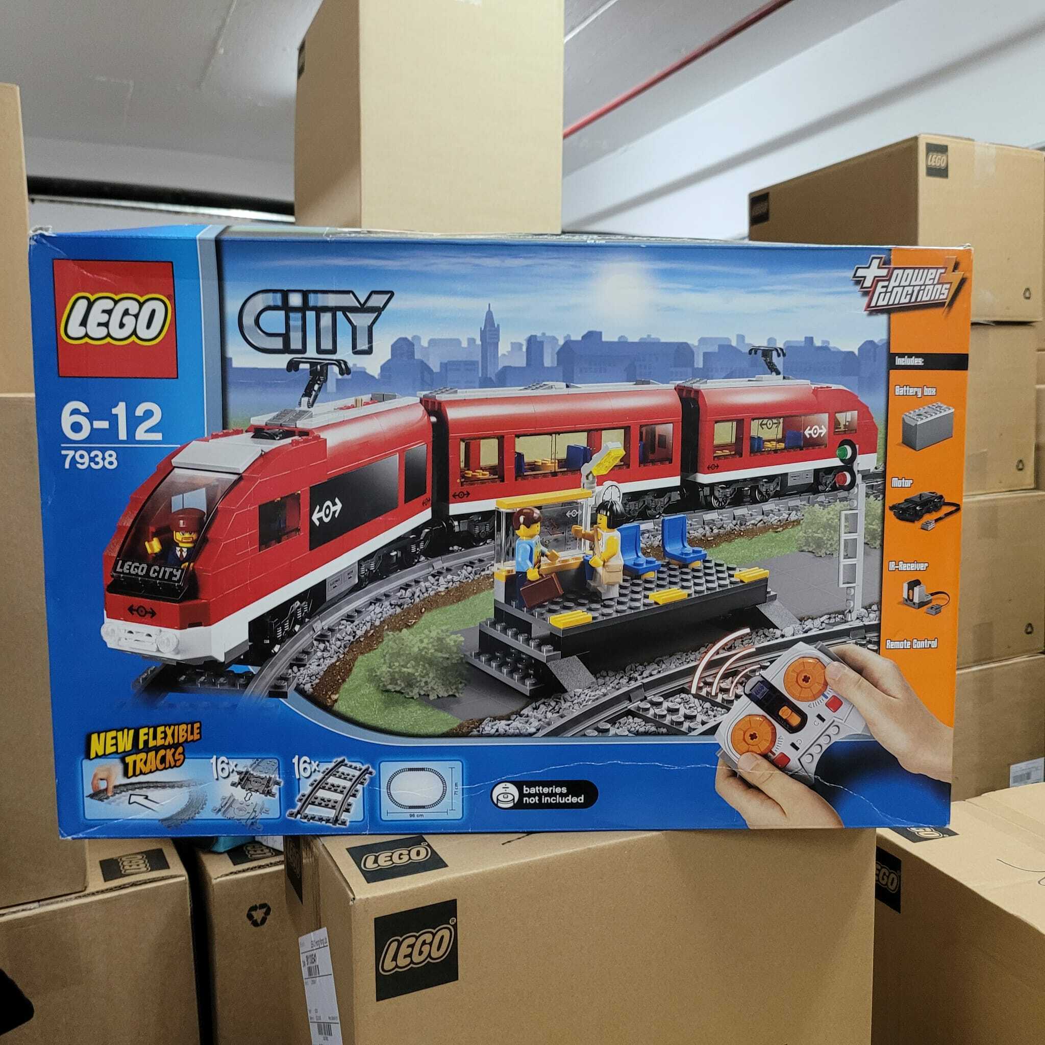 LEGO 7938 Passenger Train (City)
