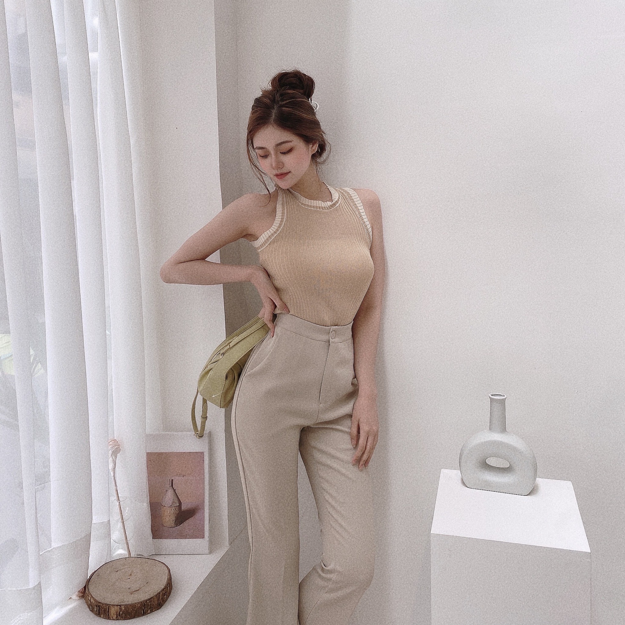 滾邊坑條狀色針織背心/四色【C02270802】