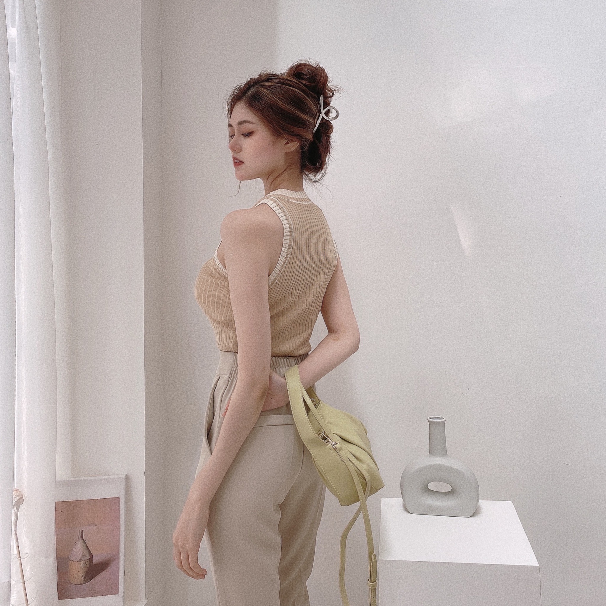 滾邊坑條狀色針織背心/四色【C02270802】