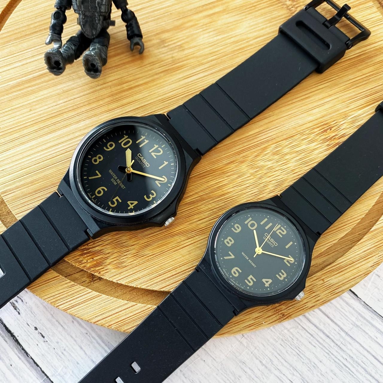 【CASIO 卡西歐】簡約指針式撞色錶盤設計 MW-240-1B2 / MQ-24-1B2  現代鐘錶