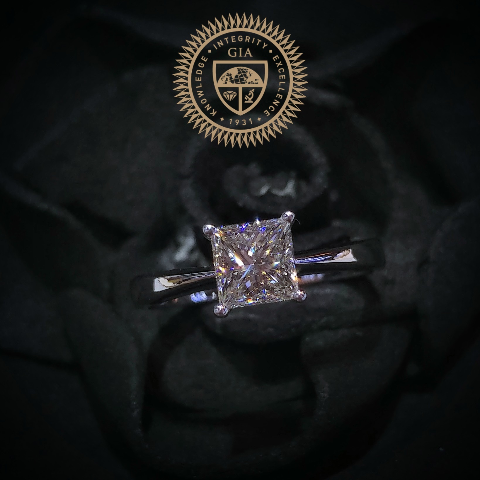 全新18K白金【單粒76份方形鑽石】戒指