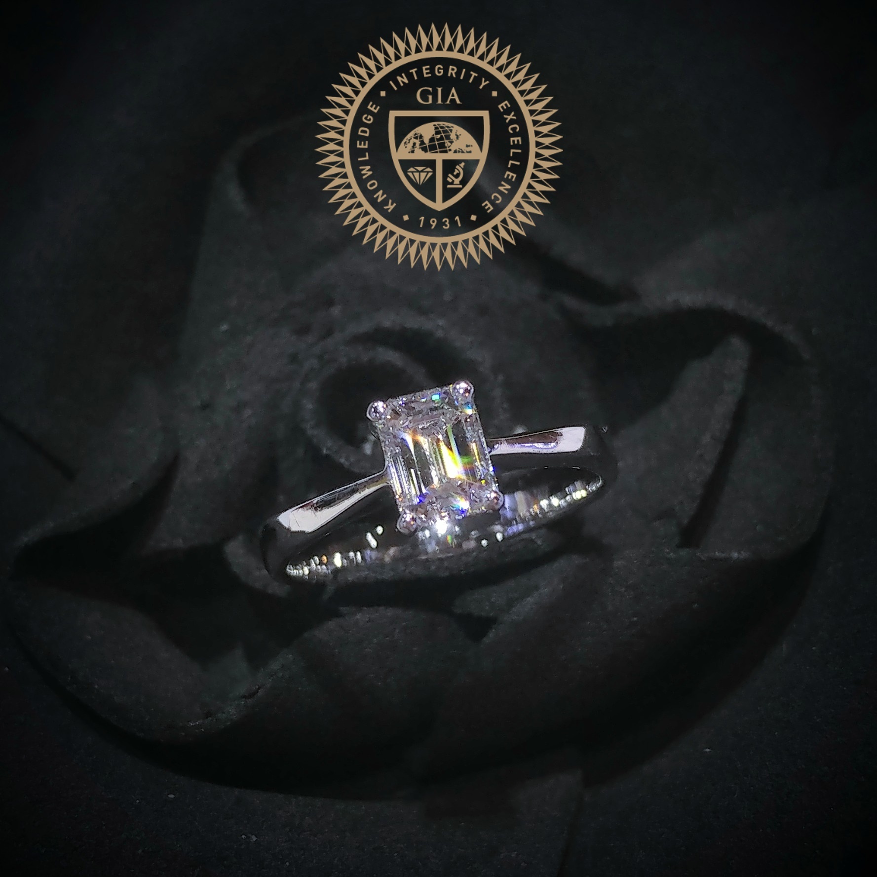 18K White Gold 0.71ct Emerald Cut Diamond Ring