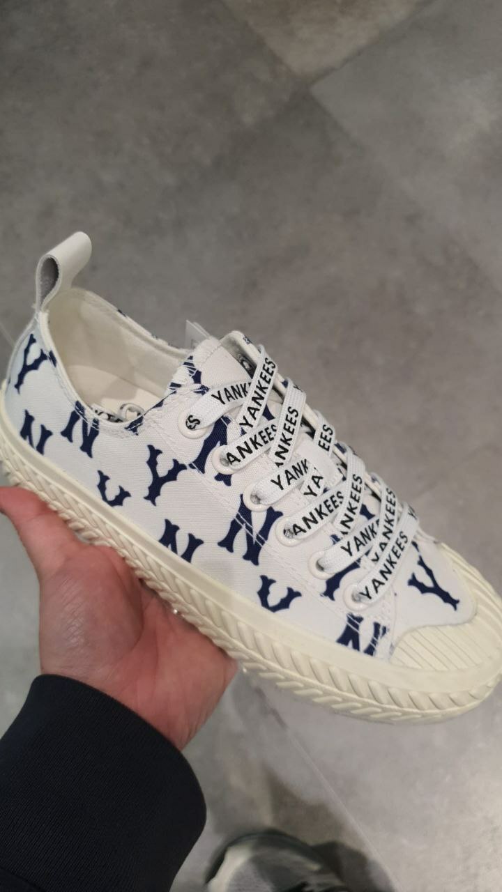 [S] MLB PLAY BALL MONOGRAM NEW YORK YANKEES SNEAKER, IVORY, 3ACVVM12N-50IVS (SMLB129)