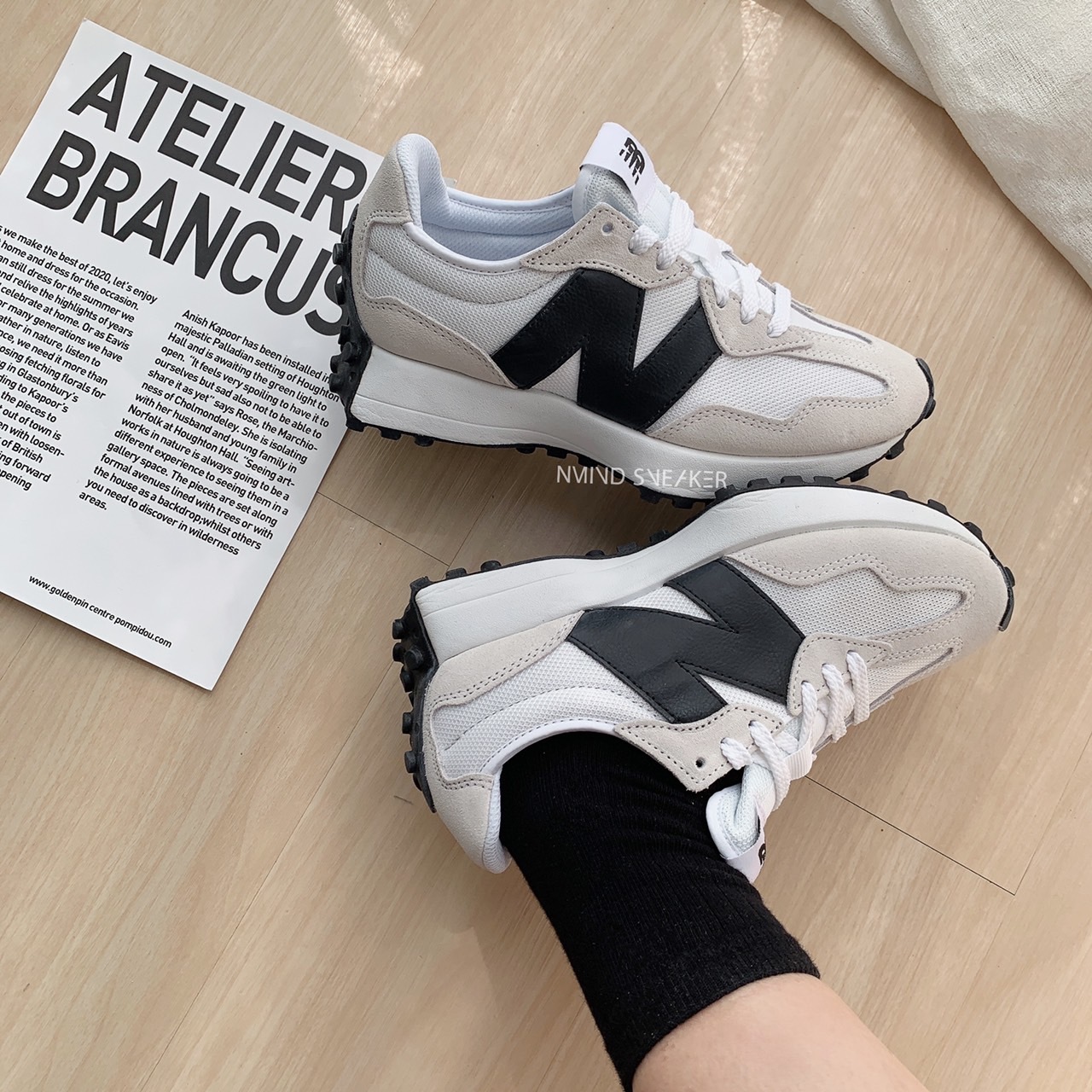 <零碼NB出清來拉❗>New Balance 327 海鹽白黑 皮革款