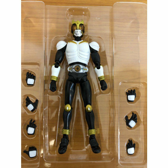 SHF 幪面超人 KUUGA Growing Form