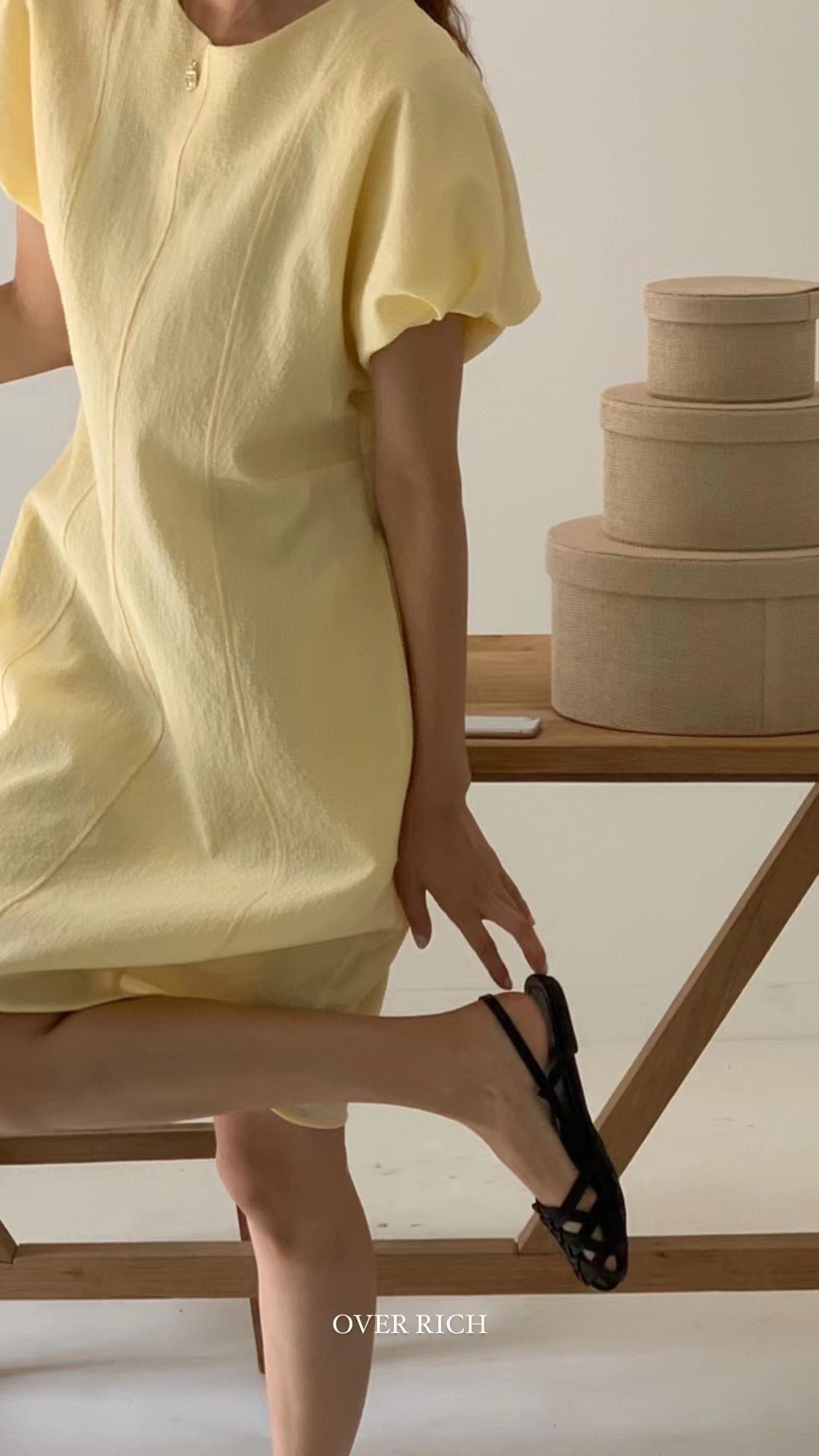 [S9]JULOP260 淨色粒粒免燙短OP