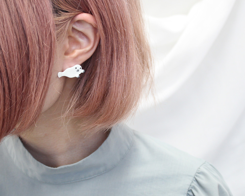 Luccica 海豹耳環/心口針