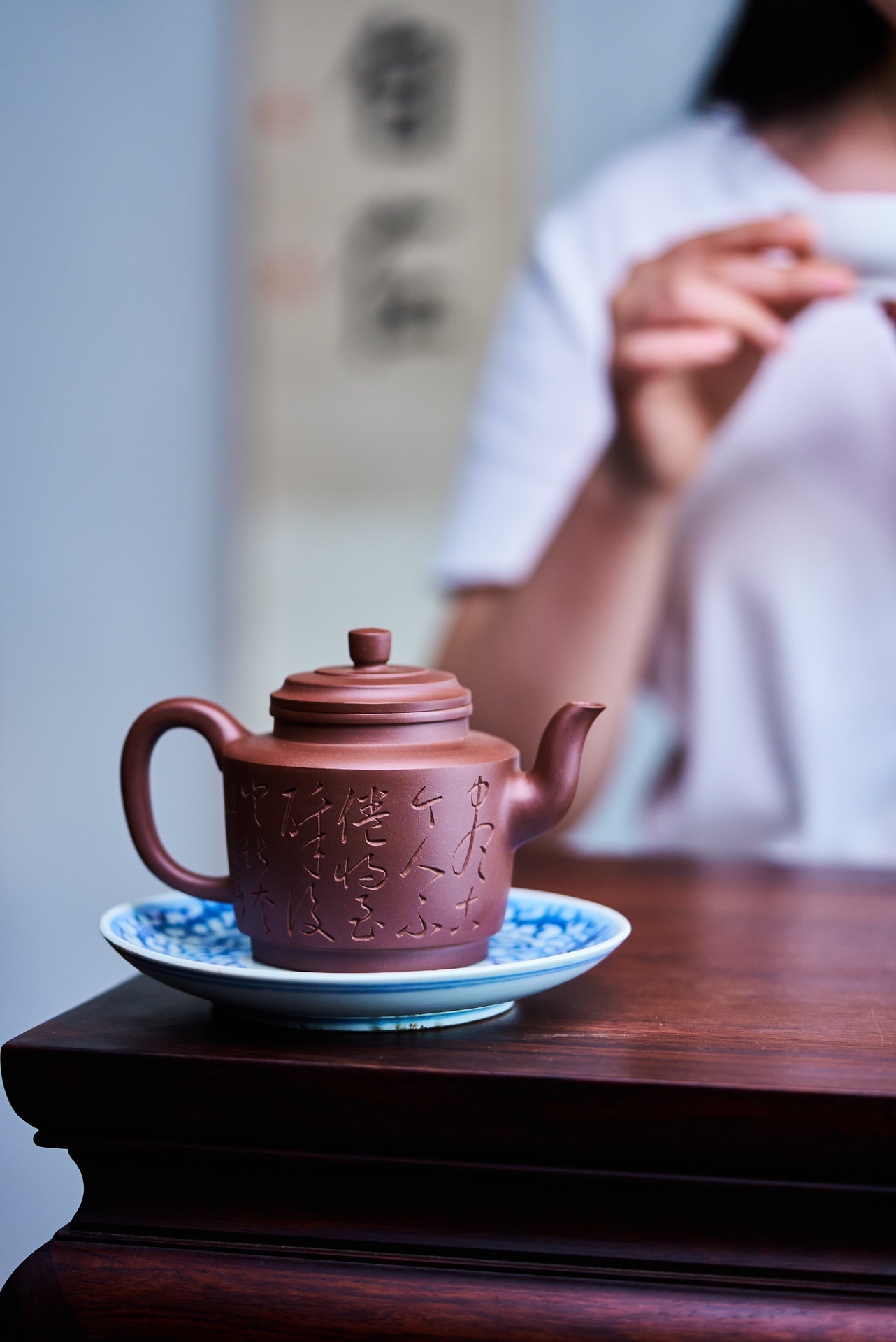 【高燈】--壺如其名，懸在高處的燈火照亮前方的路，取登的諧音，亦有登高望遠，步步高升之意